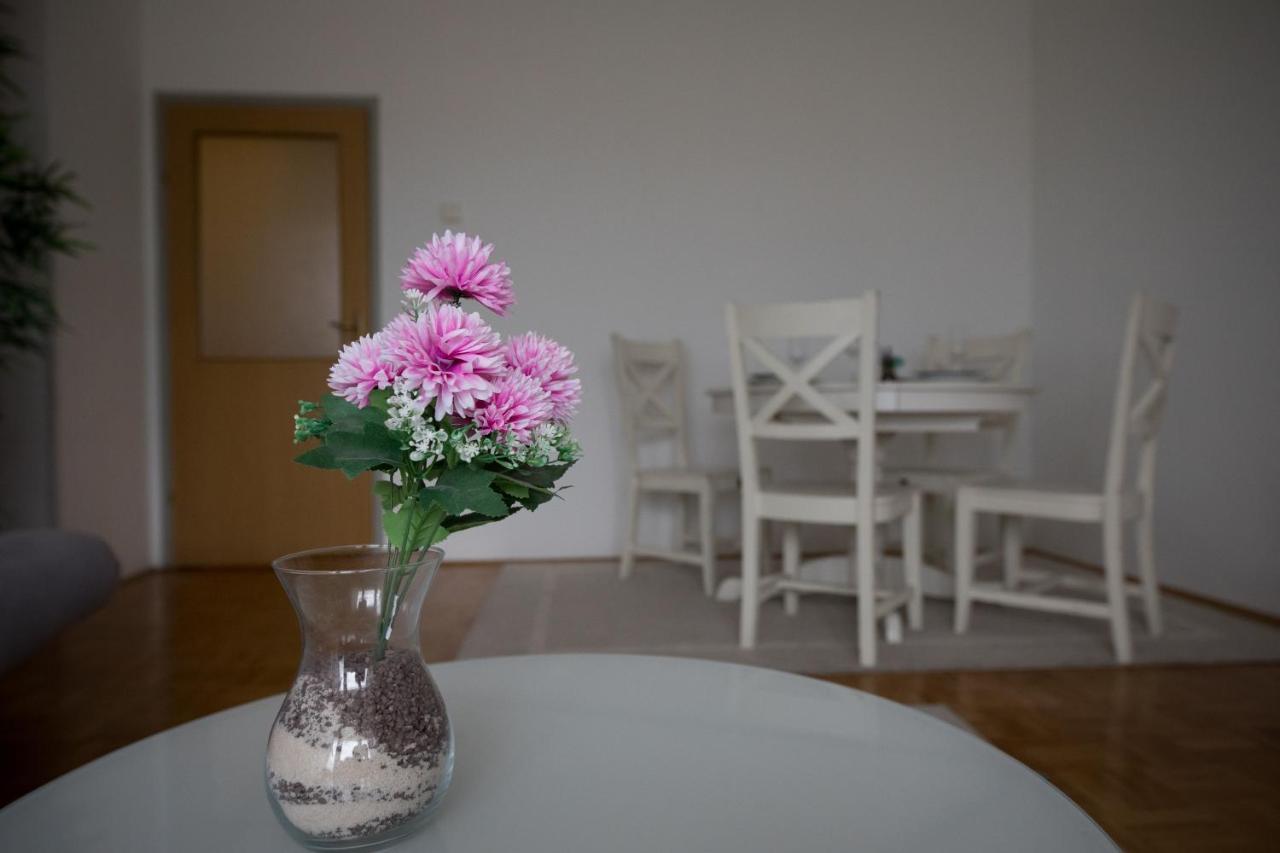 Apartman Ana Lägenhet Osijek Exteriör bild